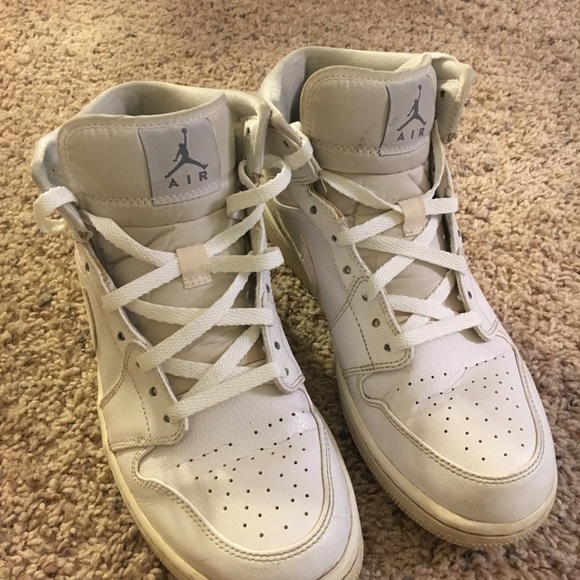 White Nike Air Jordan’s | Men’s size 10 - Picture 2 of 5